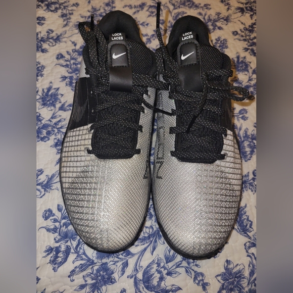 Beautiful women's Metcon Hyperlifts - Picture 3 of 7